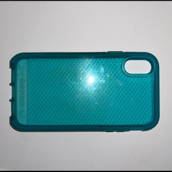 Tech21 iPhone XR case - Picture 3 of 4